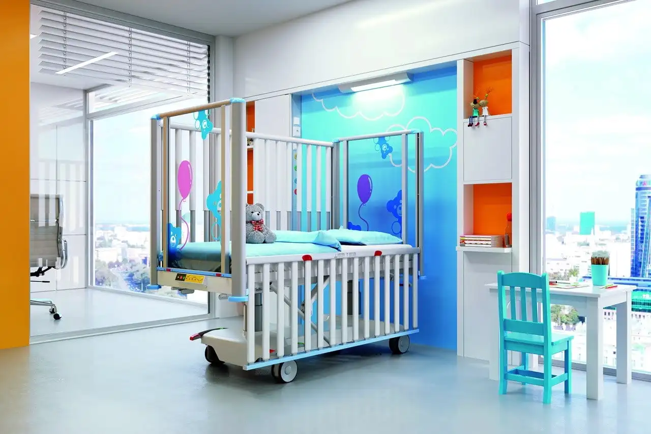 TOM 2 - Tryghedsskabende Hospitalsseng til Børn TOM 2 - Tryghedsskabende Hospitalsseng til Børn